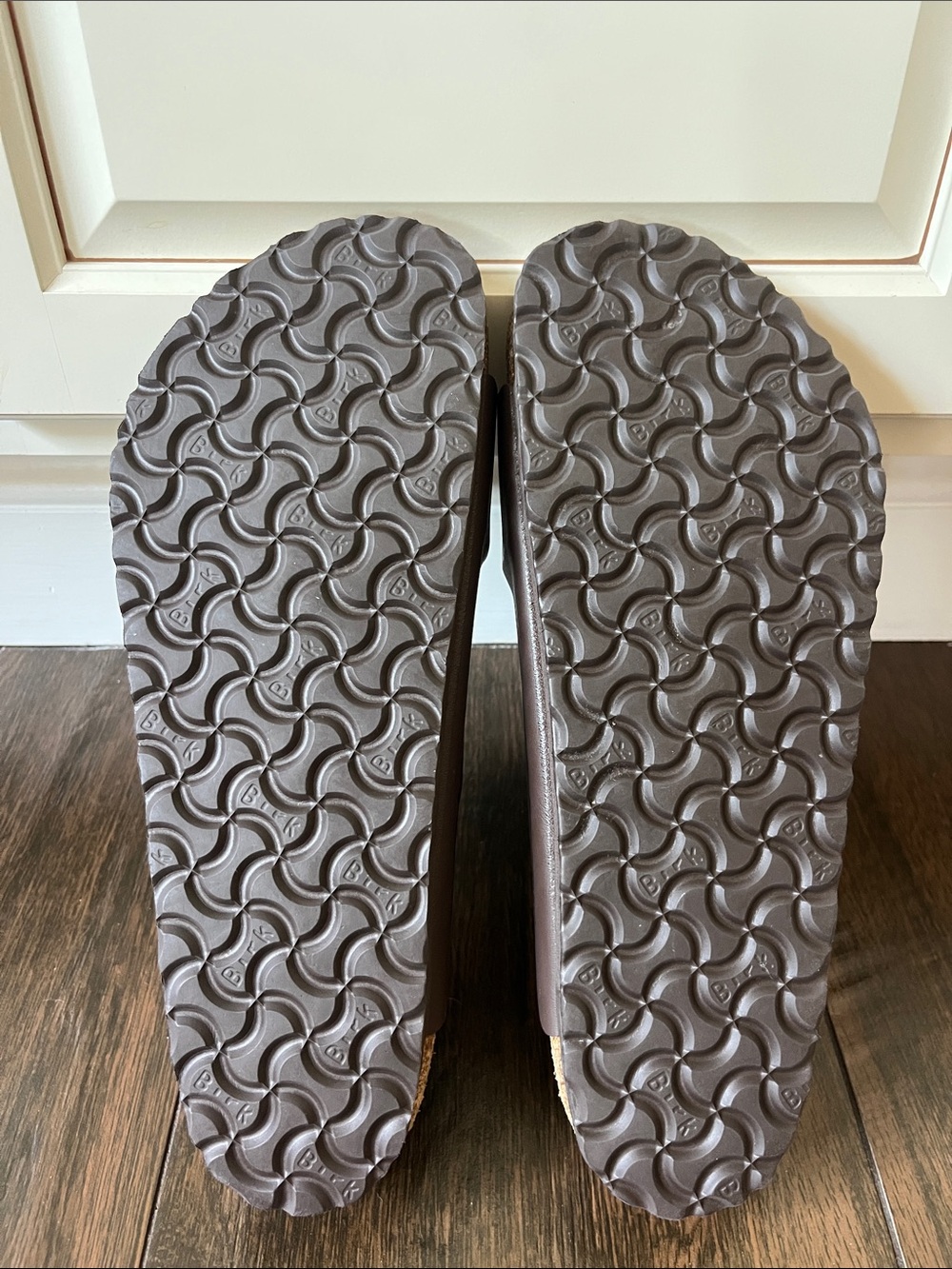 NWT BIRKENSTOCK Arizona Sandals - Picture 9 of 9